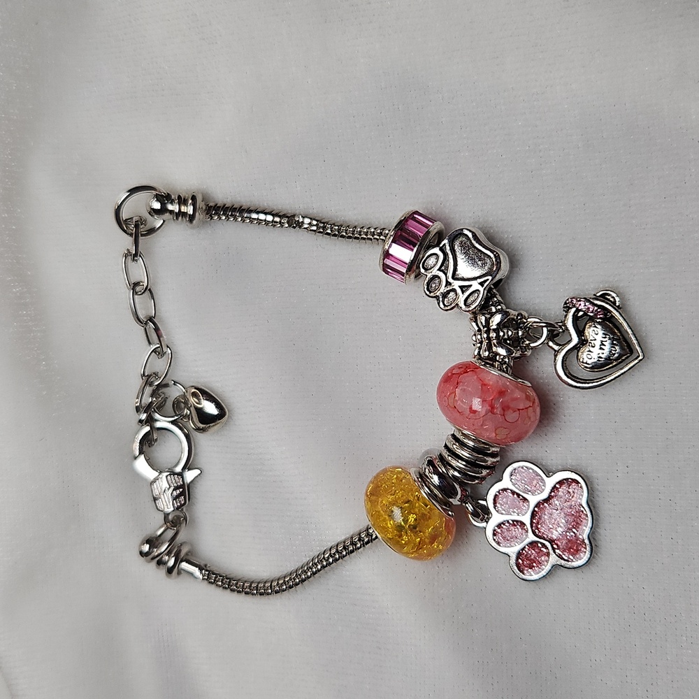 Ladies Charm Bracelet Pink Glitter Paw Print Beaded Silver Heart Charm Bracelet